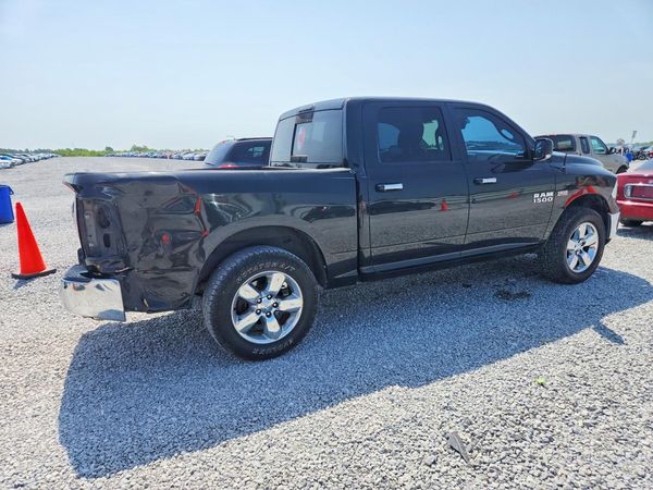 2017 RAM 1500 SLT CREW CAB 4X2