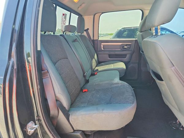 2017 RAM 1500 SLT CREW CAB 4X2