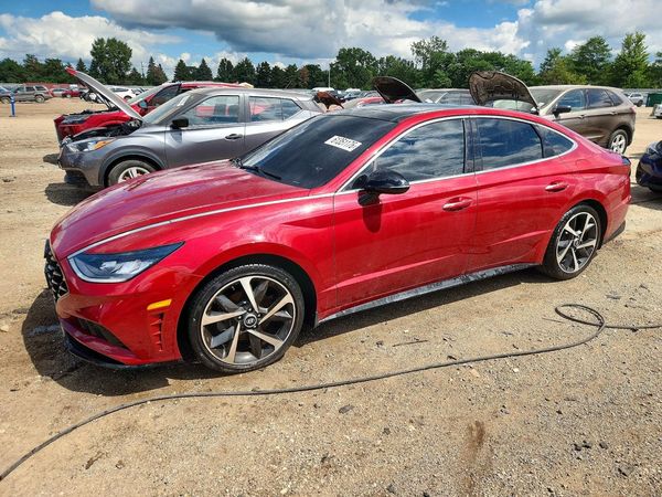 2023 HYUNDAI SONATA SEL Plus — Front 3/4