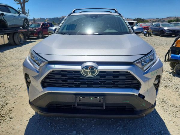 2019 TOYOTA RAV4