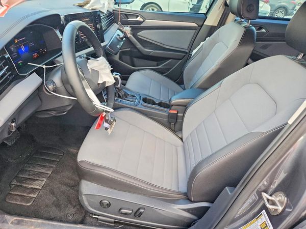 2025 VOLKSWAGEN JETTA SE — DENT