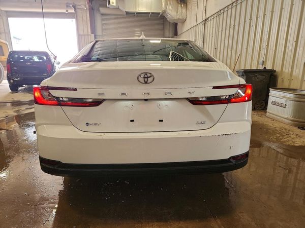 2026 TOYOTA CAMRY