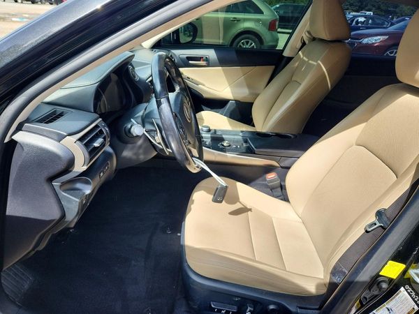 2017 LEXUS IS