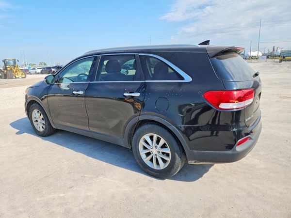 2016 KIA SORENTO L / LX
