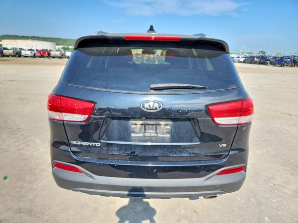 2016 KIA SORENTO L / LX