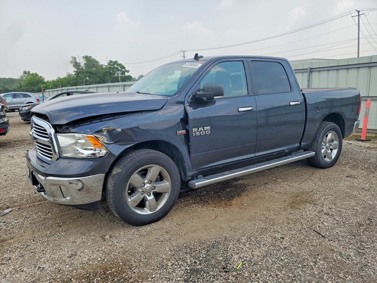2017 RAM 1500 SLT CREW CAB 4X4