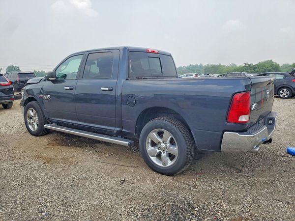 2017 RAM 1500 SLT CREW CAB 4X4