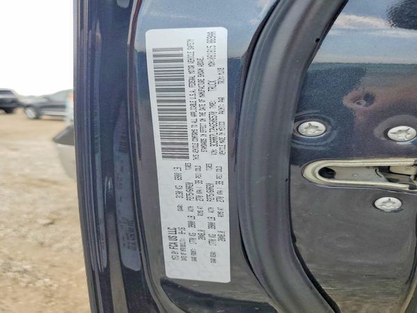 2017 RAM 1500 SLT CREW CAB 4X4