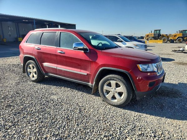 2013 JEEP CHEROKEE Overland — Passenger 3/4