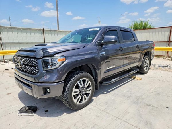 2018 TOYOTA TUNDRA SR5
