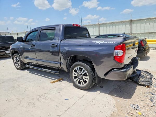 2018 TOYOTA TUNDRA SR5