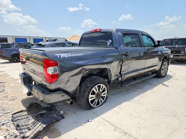 2018 TOYOTA TUNDRA SR5