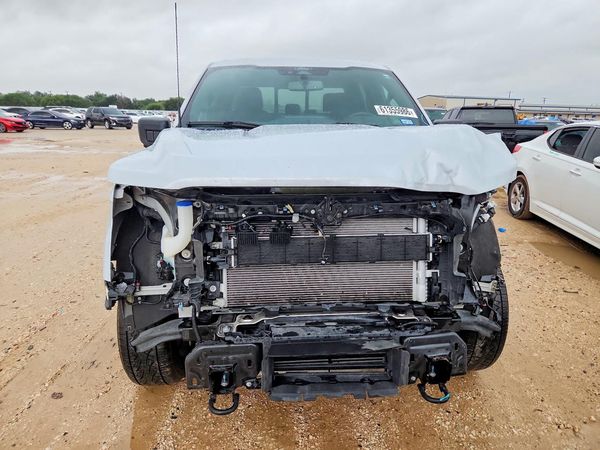 2025 FORD F150 XLT