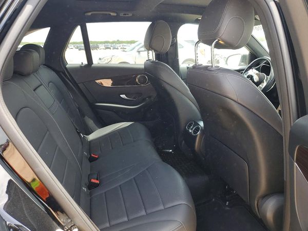 2020 MERCEDES-BENZ GLC GLC300