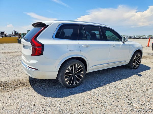 2025 VOLVO XC90 Ultra