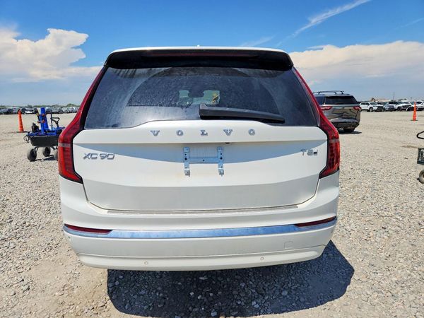 2025 VOLVO XC90 Ultra