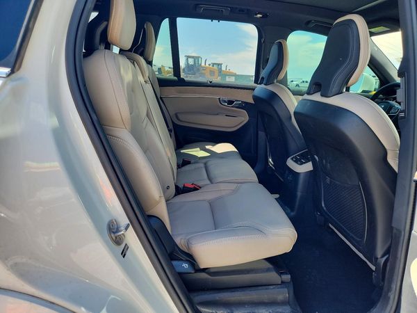 2025 VOLVO XC90 Ultra