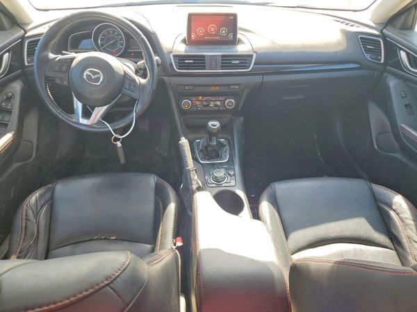 2016 MAZDA 3 SE