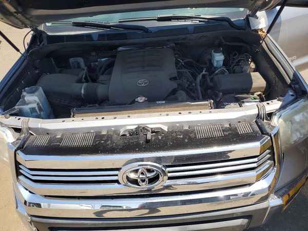 2016 TOYOTA TUNDRA