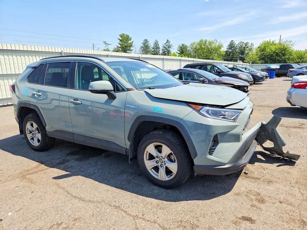 2021 TOYOTA RAV4 XLE HV