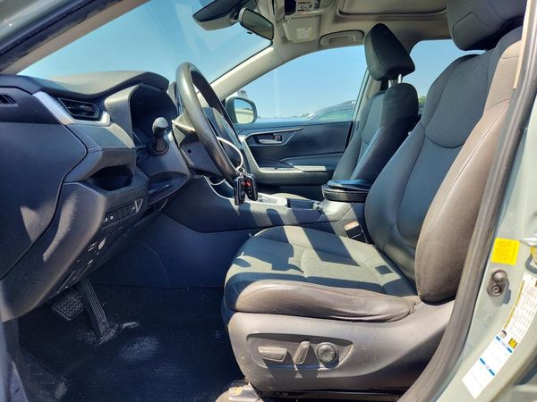 2021 TOYOTA RAV4 XLE HV