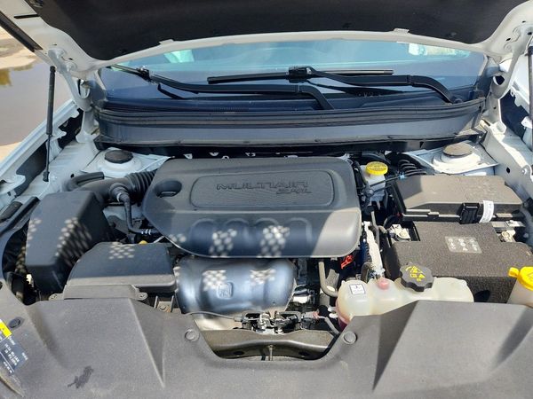 2023 JEEP CHEROKEE ALTITUDE LUX 4X4