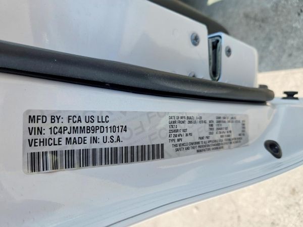 2023 JEEP CHEROKEE ALTITUDE LUX 4X4