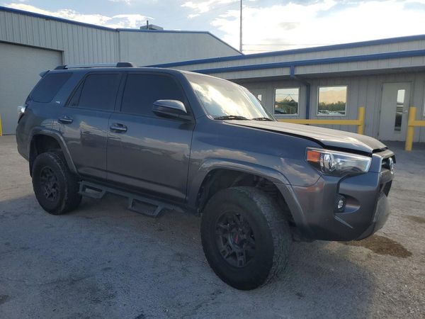 2022 TOYOTA 4RUNNER SR5