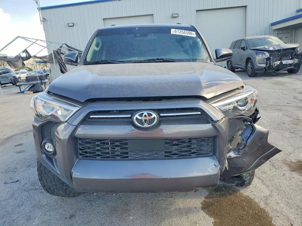 2022 TOYOTA 4RUNNER SR5