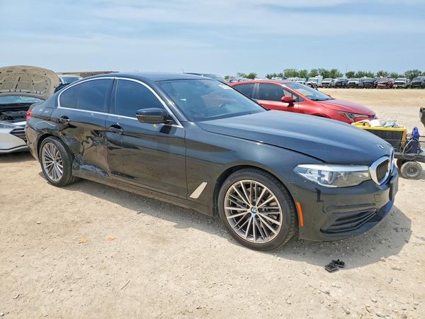 2019 BMW 530