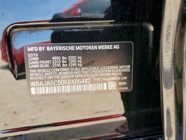 2019 BMW 530