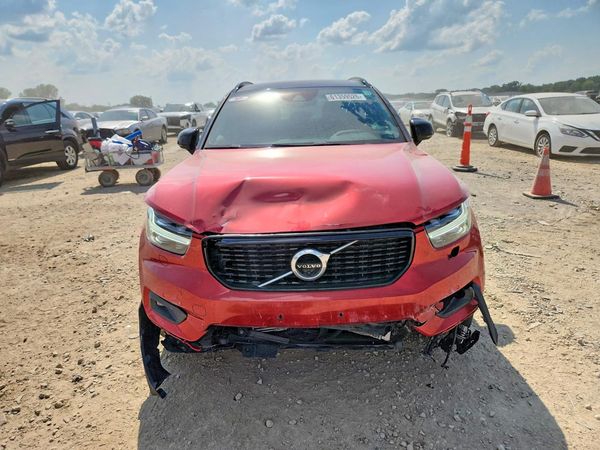2020 VOLVO XC40 R-Design