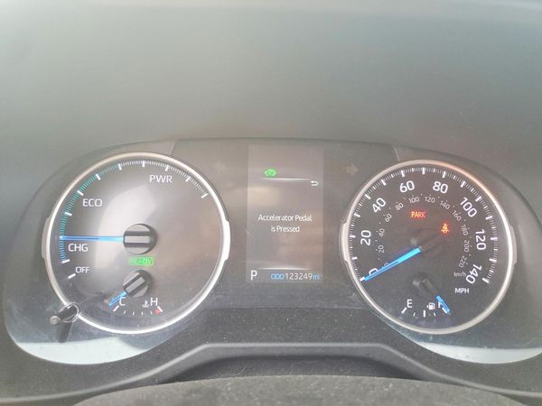 2021 TOYOTA RAV4 LE HV