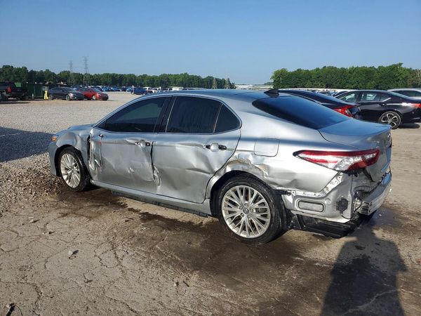 2018 TOYOTA CAMRY