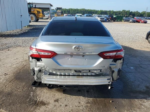 2018 TOYOTA CAMRY