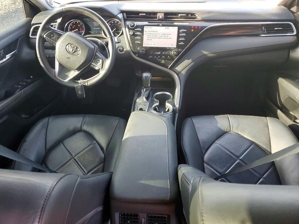 2018 TOYOTA CAMRY
