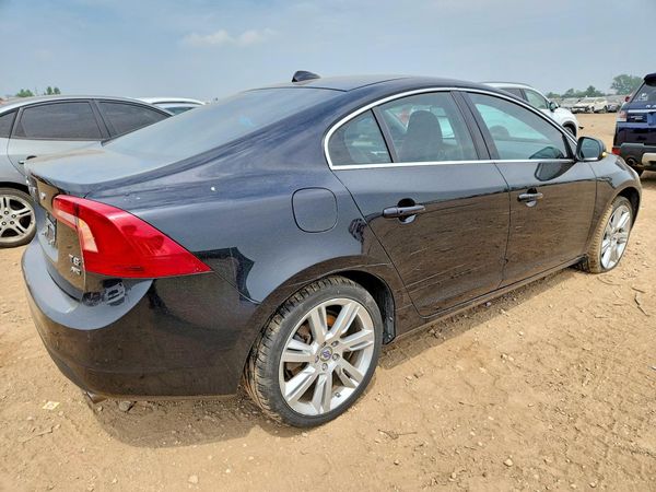 2012 VOLVO S60