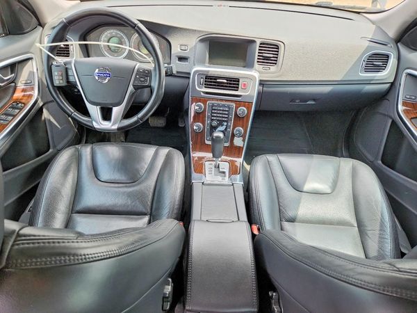 2012 VOLVO S60