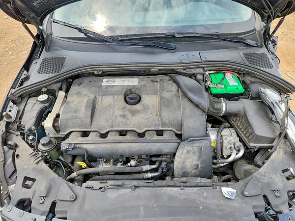 2012 VOLVO S60