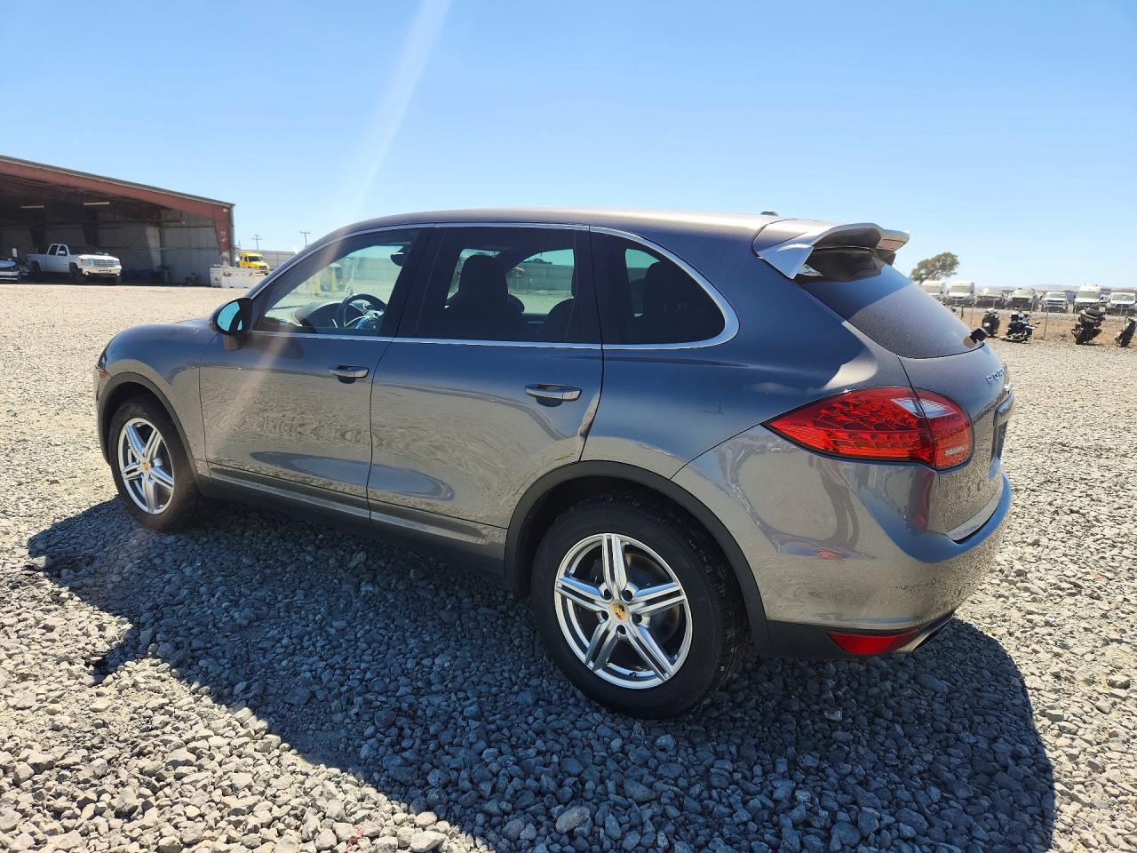 2014 PORSCHE CAYENNE