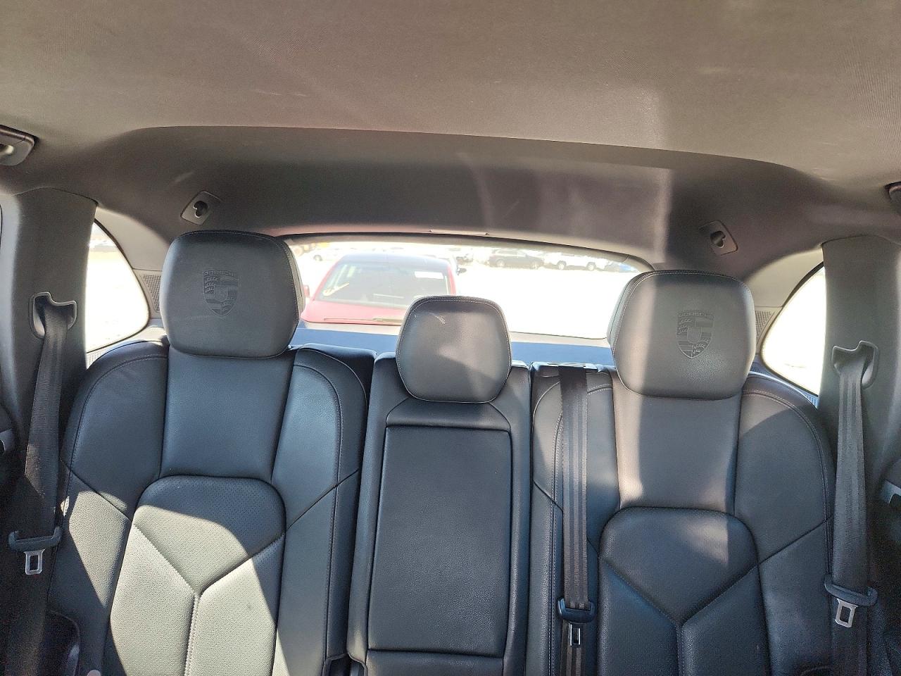 2014 PORSCHE CAYENNE