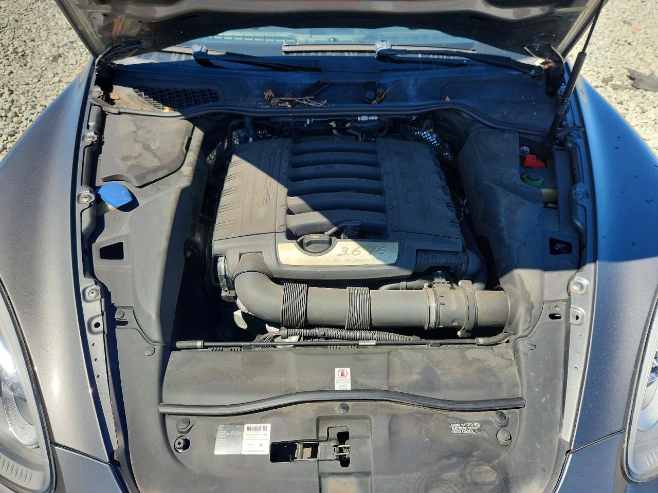 2014 PORSCHE CAYENNE