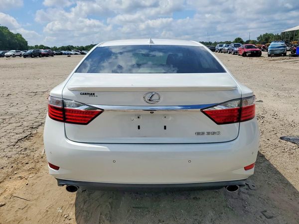 2015 LEXUS ES