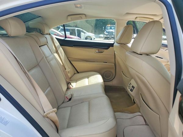 2015 LEXUS ES