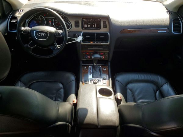2012 AUDI Q7 Premium Plus