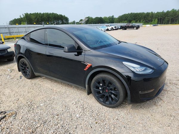 2021 TESLA MODEL Y — Passenger 3/4