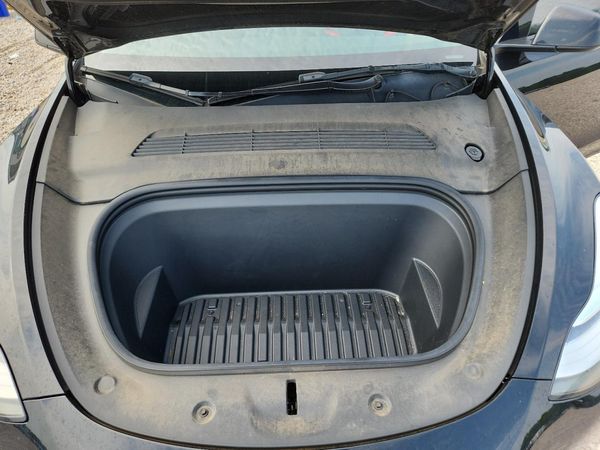 2021 TESLA MODEL Y — Engine bay