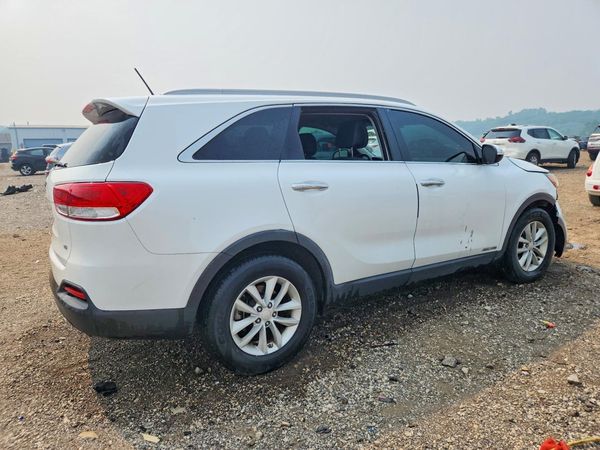 2016 KIA SORENTO L / LX