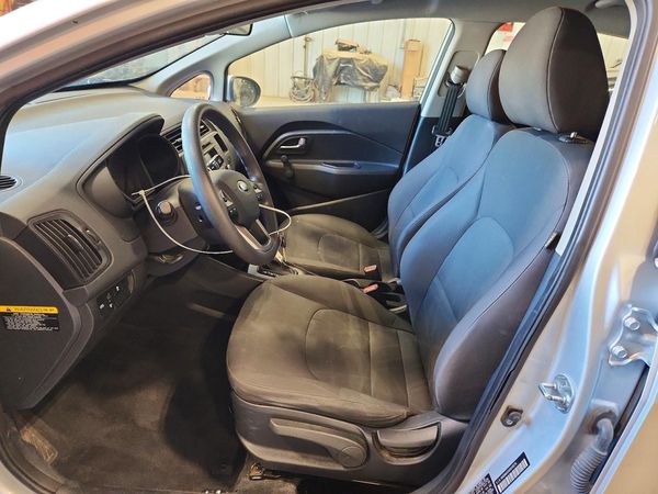2014 KIA RIO 1.6 AT LX STD/Power