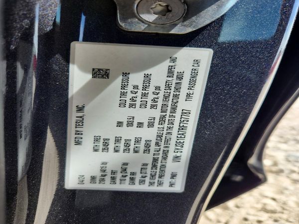 2024 TESLA MODEL 3